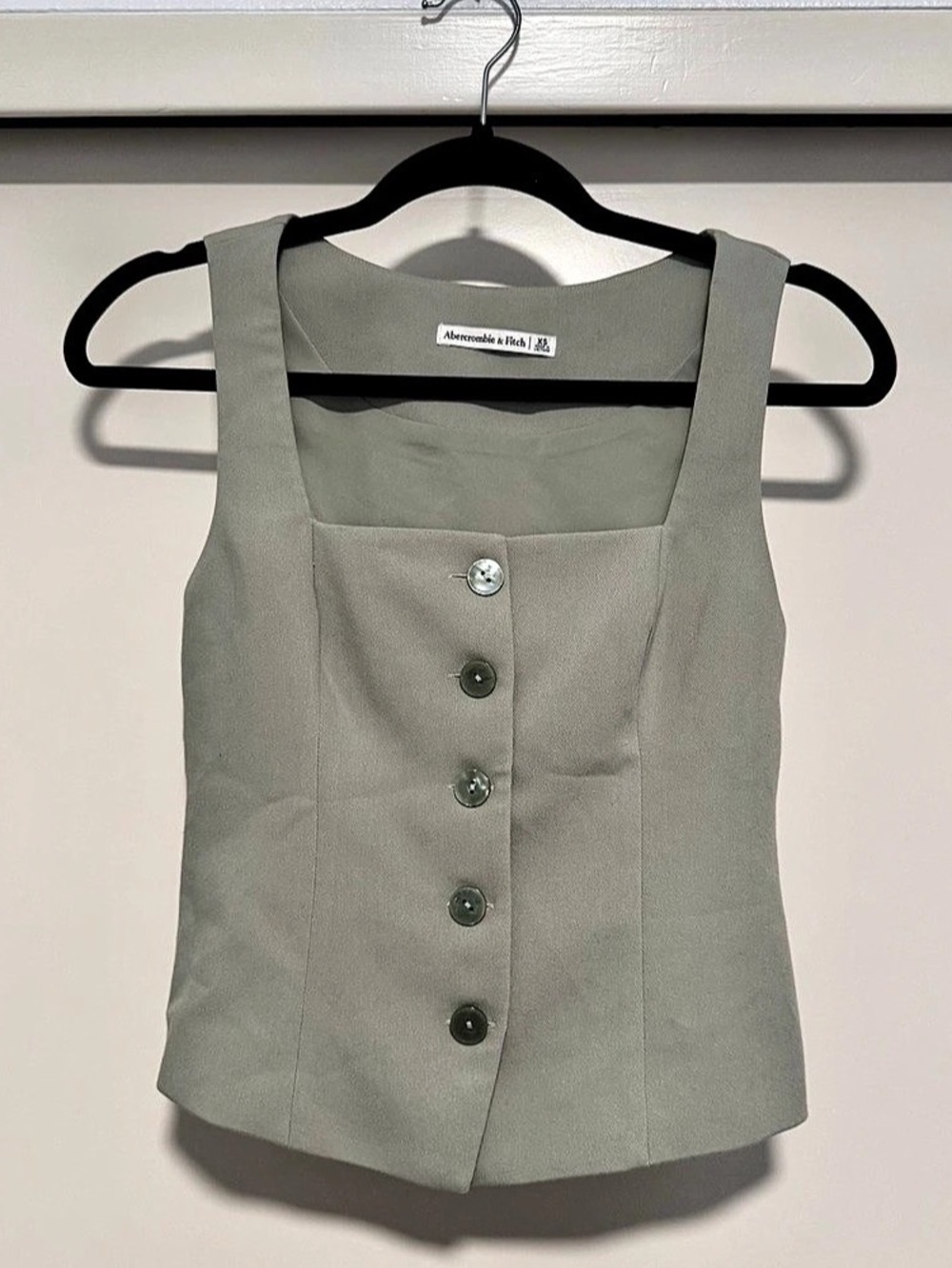 Abercrombie & Fitch NWOT Sage Green Button Front Vest